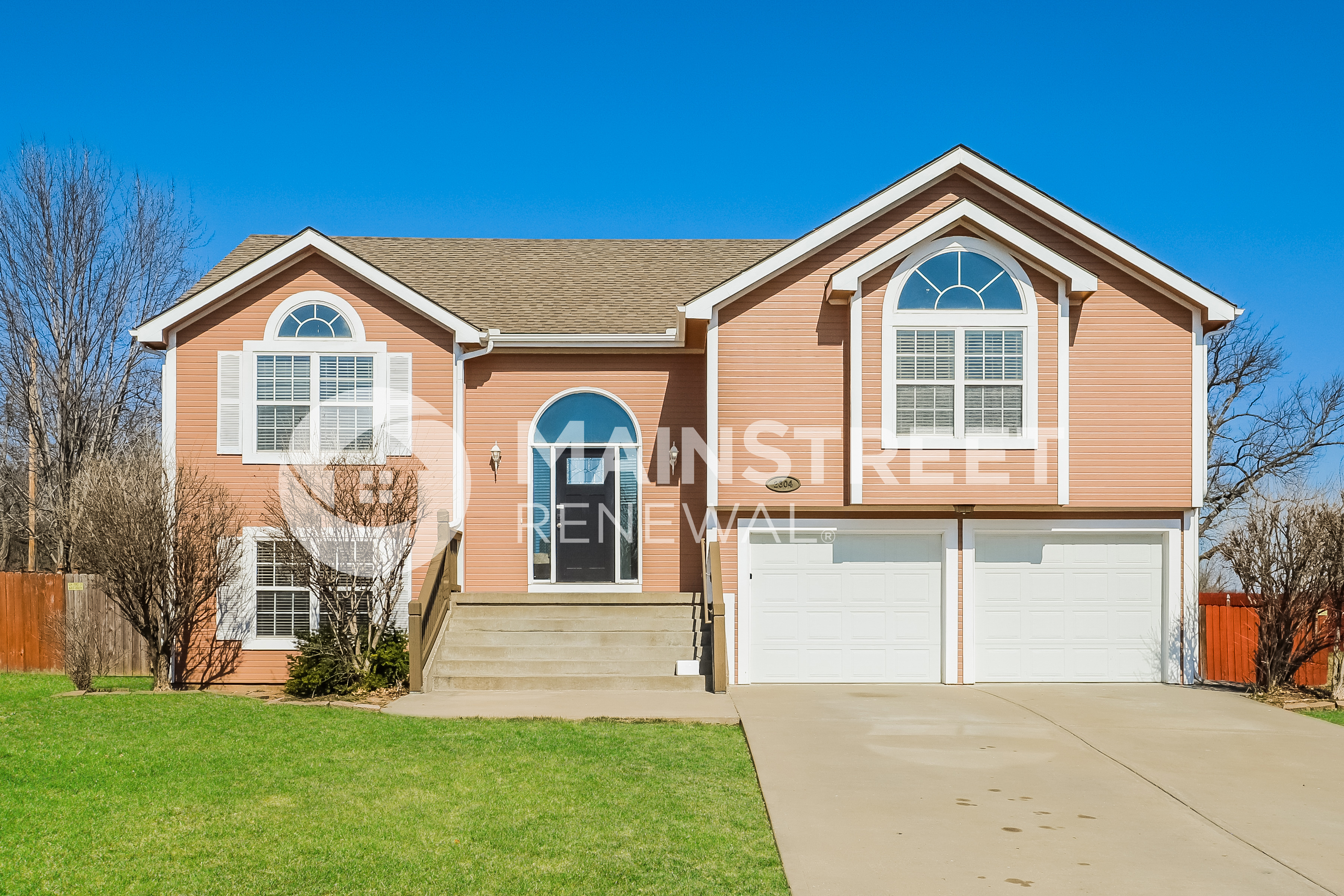 2304 Sumter Ct Leavenworth, KS 66048